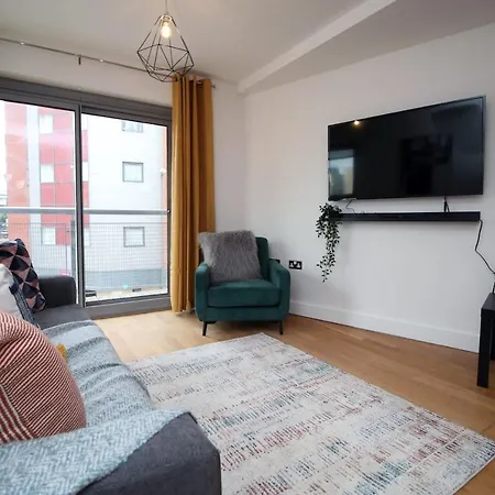 Apartment Three Queens By Staybc Bristol