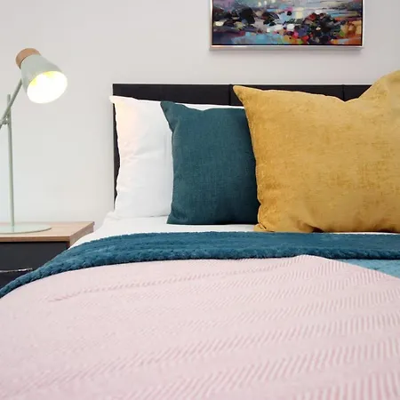 Three Queens By Staybc شقة بريستول